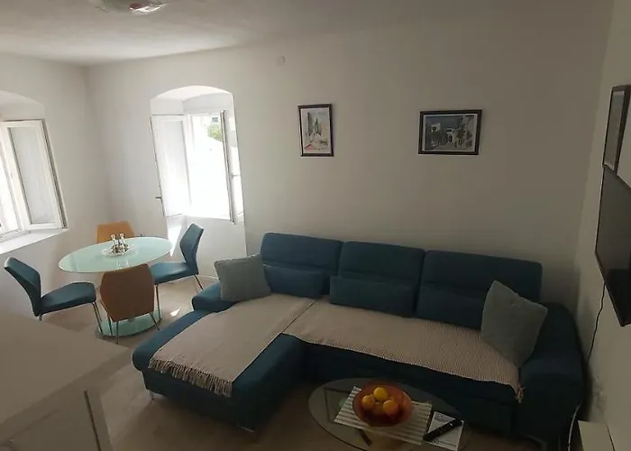 Old Town - * מאקרסקה